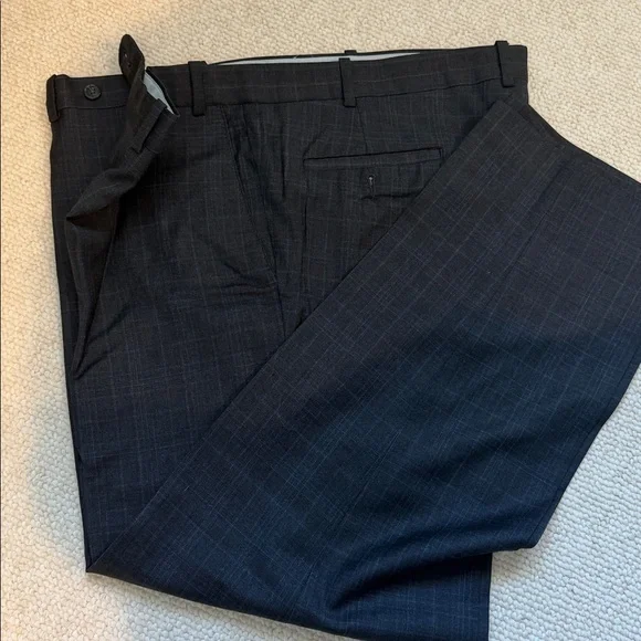 Peter Millar Men's Classic Gray pinstripe suit